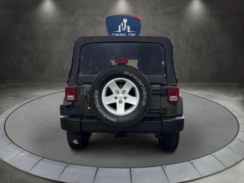 Used 2015 Jeep Wrangler Unlimited Sport w/ Quick Order Package 24S AWD/4WD image 4