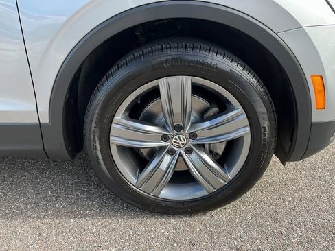 Certified 2020 Volkswagen Tiguan SEL image 11