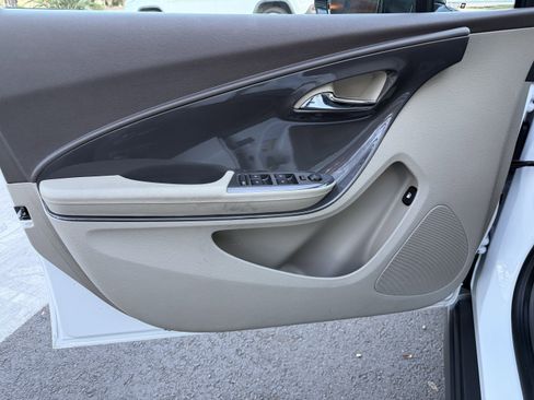 Used 2015 Chevrolet Volt w/ Enhanced Safety Package 1 image 14