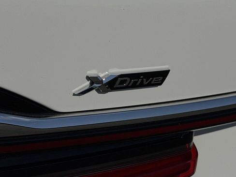 Used 2020 BMW 740i xDrive w/ Cold Weather Package AWD/4WD image 32