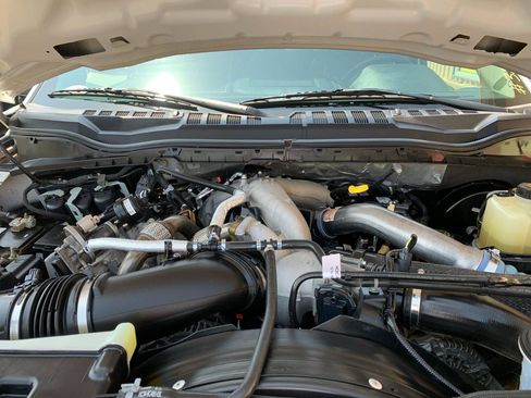 Used 2020 Ford F250 Lariat w/ Chrome Package AWD/4WD image 9