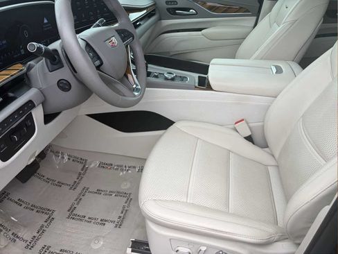 Certified 2023 Cadillac Escalade Sport Platinum w/ LPO, Floor Liner Package AWD/4WD image 9