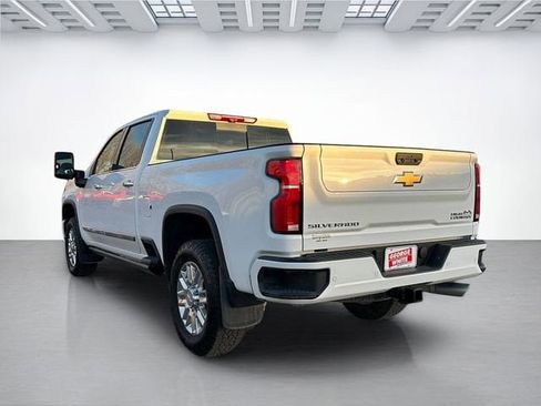 Used 2025 Chevrolet Silverado 2500 High Country w/ High Country Premium Package image 6