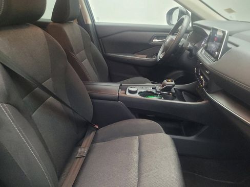 Used 2025 Nissan Rogue SV AWD/4WD image 21