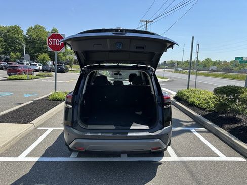 Certified 2022 Nissan Rogue SV AWD/4WD image 26
