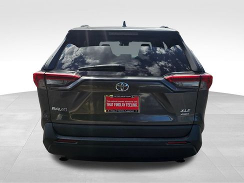 Used 2020 Toyota RAV4 XLE AWD/4WD image 9