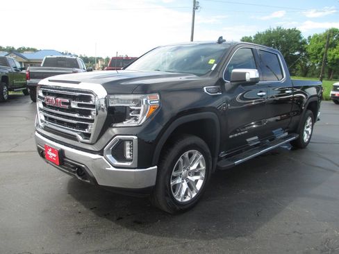 Used 2019 GMC Sierra 1500 SLT w/ SLT Premium Package AWD/4WD image 13
