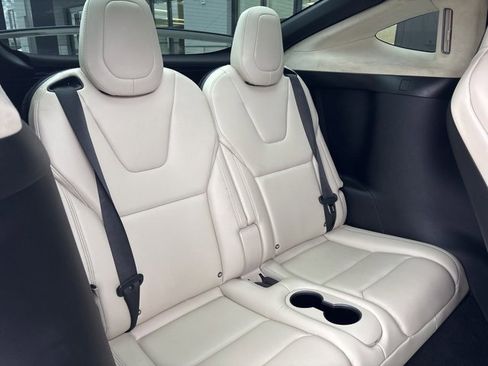 Used 2018 Tesla Model X 75D image 18