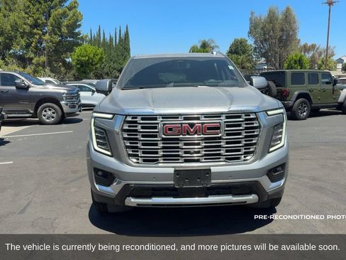 Used 2025 GMC Yukon XL Denali AWD/4WD image 2