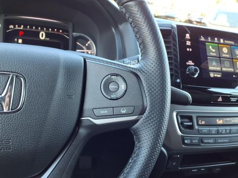 Used 2024 Honda Passport EX-L image 18