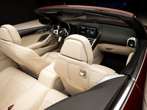 Used 2023 BMW 840i Convertible w/ Comfort Seating Package RWD image 72
