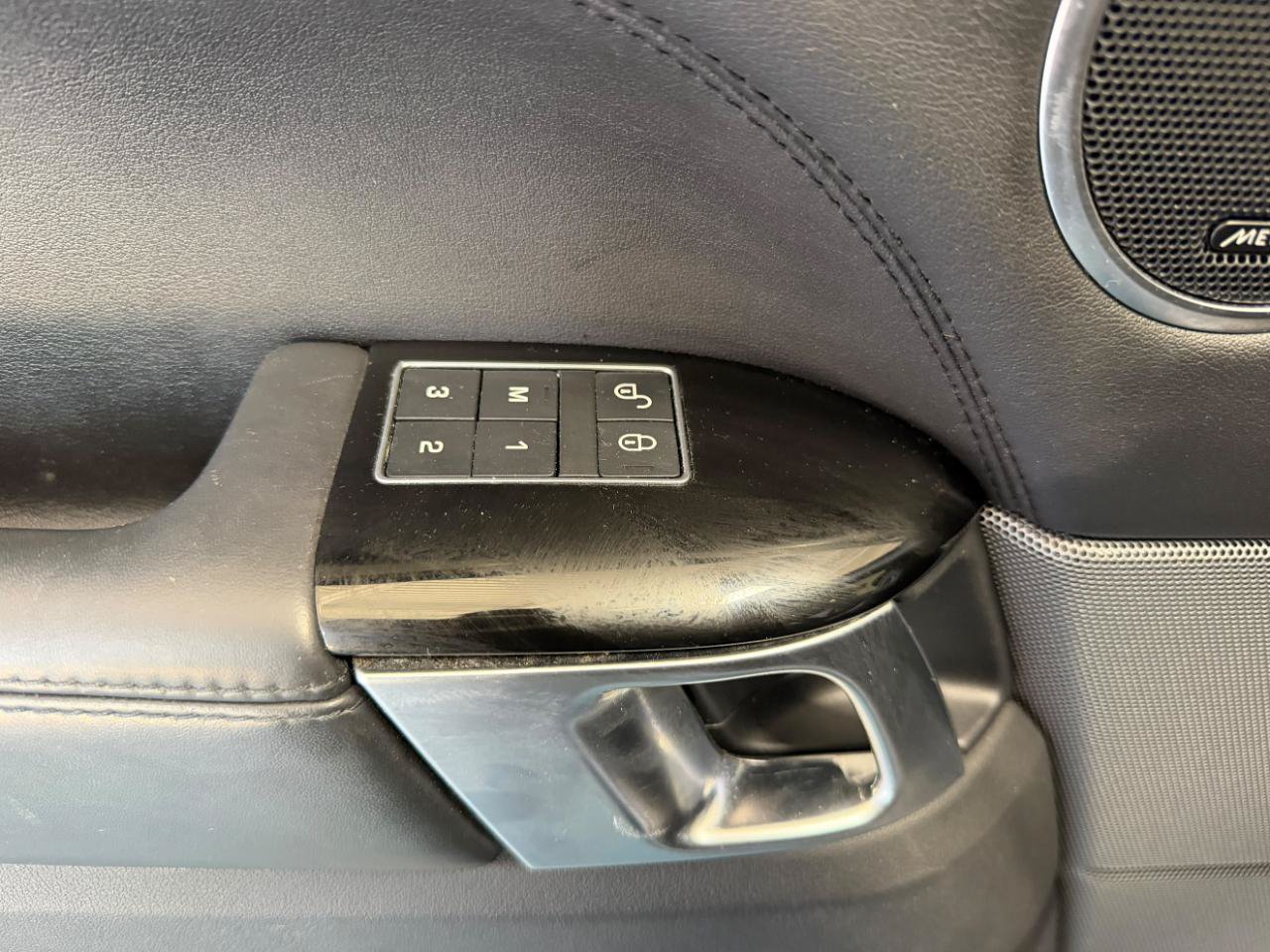 Used 2019 Land Rover Range Rover Sport HSE AWD/4WD image 12
