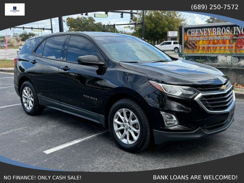 Used 2019 Chevrolet Equinox LS w/ LS Convenience Package FWD image 3