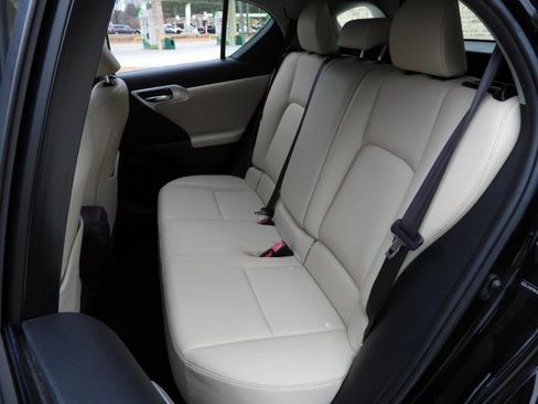 Used 2013 Lexus CT 200h w/ Premium Pkg w/Backup Camera image 32