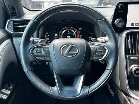 Used 2022 Lexus LX 600 4WD w/ Accessory Package (Z1) image 12