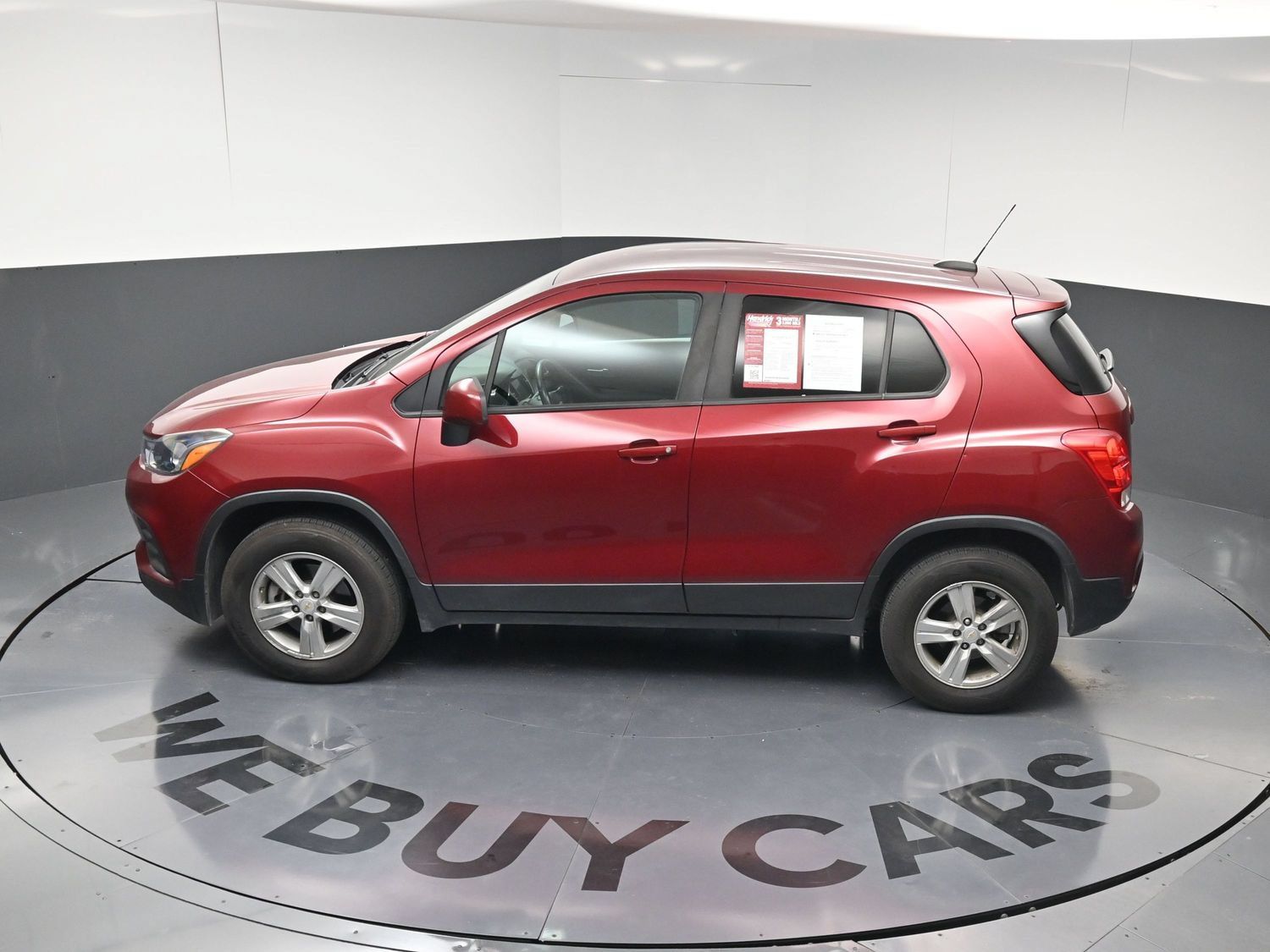 Used 2021 Chevrolet Trax LS w/ Tint and Cruise Package AWD/4WD image 12