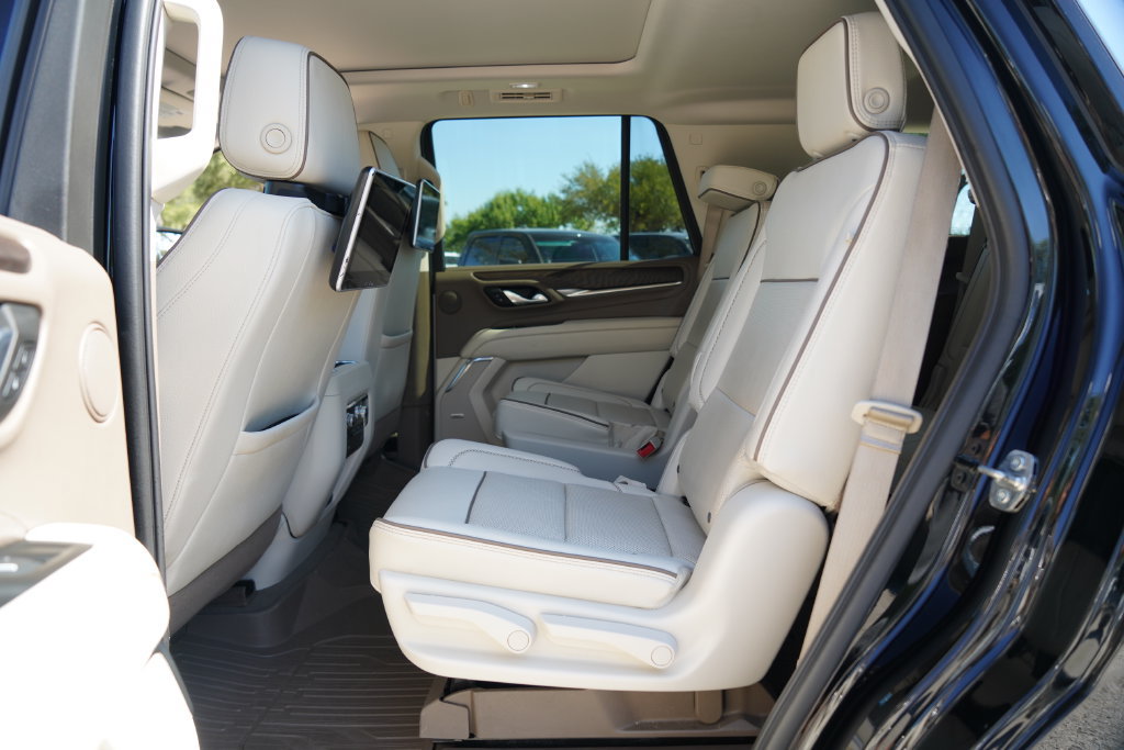 Used 2022 GMC Yukon Denali RWD image 30