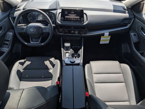 New 2026 Nissan Rogue SV AWD/4WD image 10