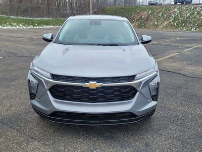 Used 2024 Chevrolet Trax LS w/ LS Convenience Package