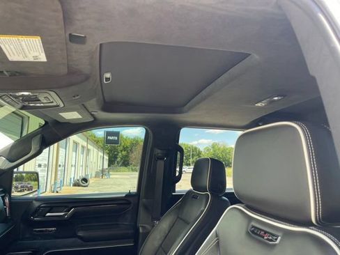 Used 2025 GMC Sierra 1500 AT4X AWD/4WD image 9