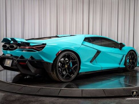 Used 2025 Lamborghini Revuelto image 31