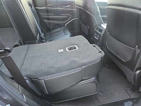 Used 2022 Jeep Grand Cherokee Limited 4xe w/ Luxury Tech Group II image 97