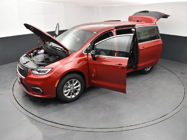 New 2026 Chrysler Pacifica Select AWD/4WD image 27