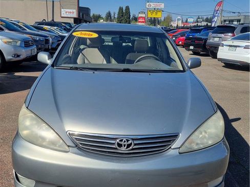 Used 2006 Toyota Camry XLE FWD image 7
