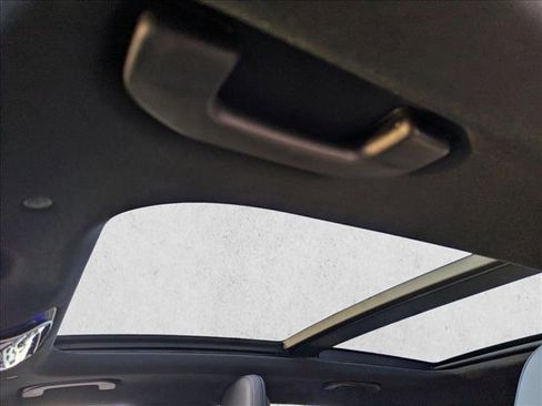 Used 2026 Mercedes-Benz GLC 300 4MATIC image 15