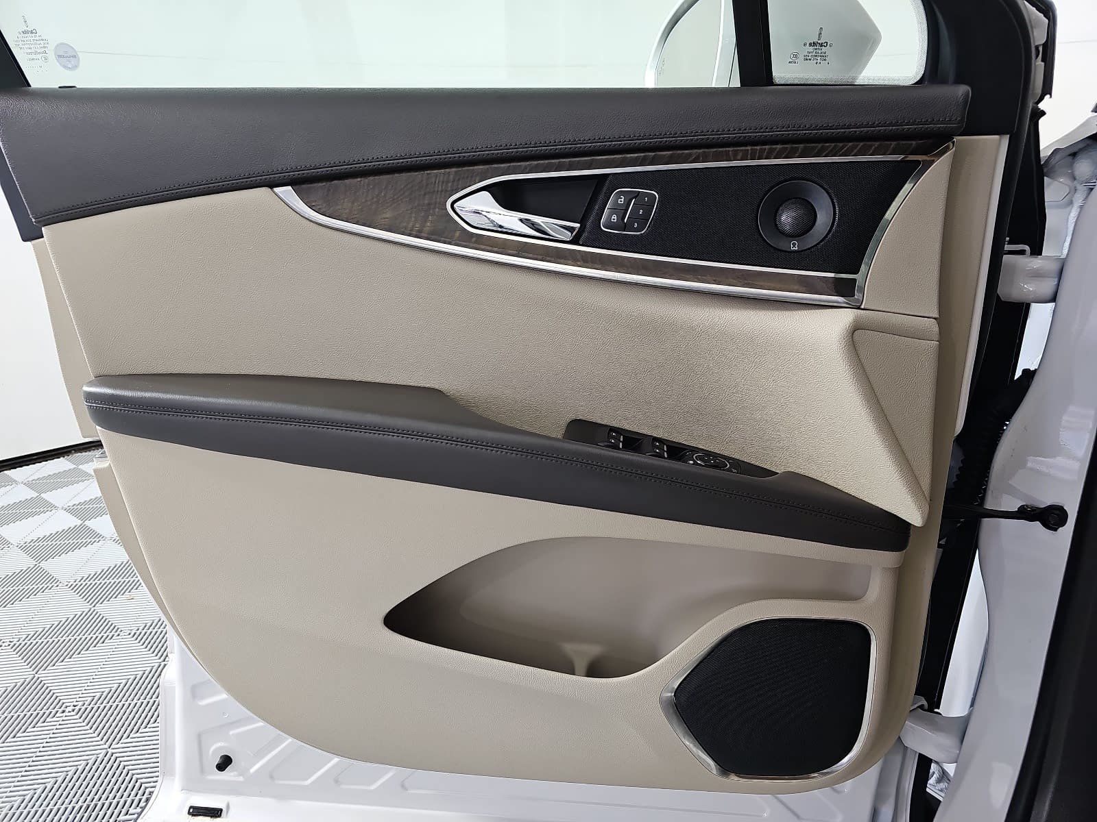 Used 2019 Lincoln Nautilus Reserve FWD image 26