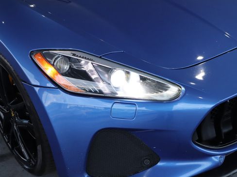 Used 2018 Maserati GranTurismo Sport image 16