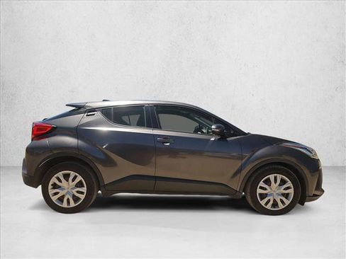 Used 2020 Toyota C-HR LE FWD image 4