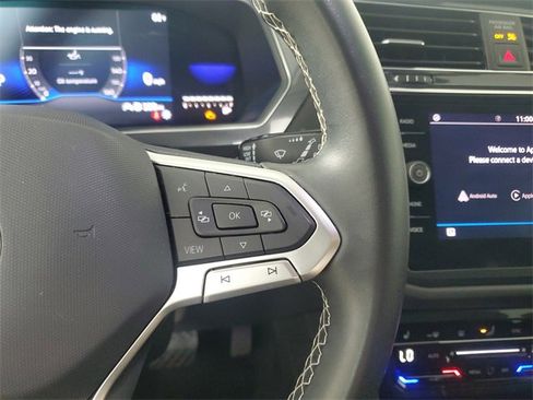 Used 2022 Volkswagen Tiguan SE image 25