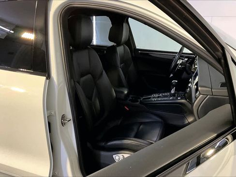 Used 2020 Porsche Macan S AWD/4WD image 8