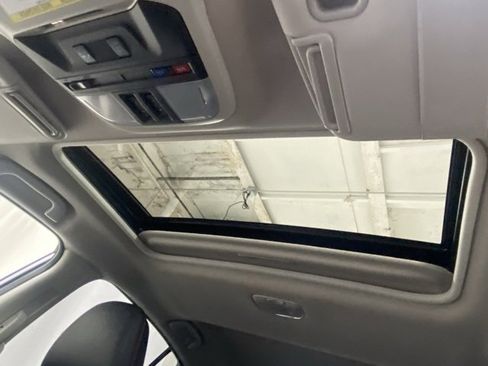 Used 2023 Subaru Crosstrek 2.5i Limited w/ Moonroof Package image 27