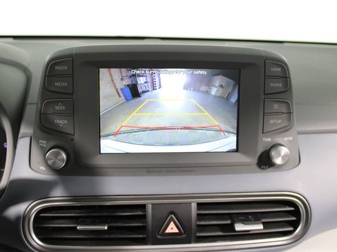 Used 2021 Hyundai Kona Limited w/ Cargo Package FWD image 18