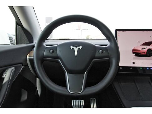Used 2022 Tesla Model Y Performance AWD/4WD image 15