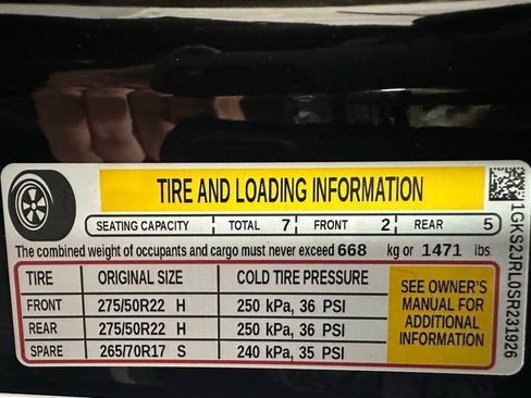 Used 2025 GMC Yukon XL Denali w/ Sun & Power Step Package image 12