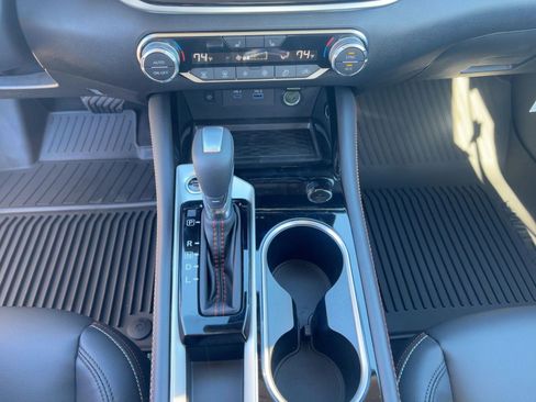 New 2025 Nissan Altima 2.5 SR w/ SR Premium Package FWD image 19
