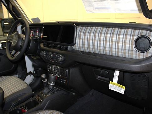 New 2026 Jeep Wrangler Unlimited Sport image 26