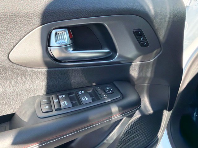 New 2027 Chrysler Pacifica Select AWD/4WD image 17