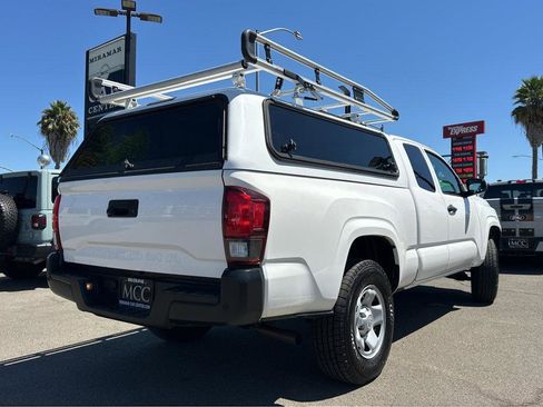 Used 2021 Toyota Tacoma SR image 13