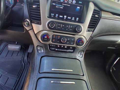 Used 2020 GMC Yukon XL Denali AWD/4WD image 10