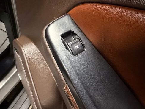 Used 2015 Chevrolet Tahoe LTZ image 33