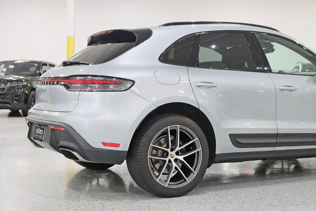 Used 2022 Porsche Macan AWD/4WD image 10