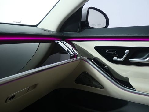 Used 2022 Mercedes-Benz S 500 4MATIC image 25