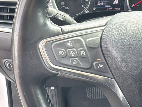 Used 2020 Chevrolet Equinox LT FWD image 18