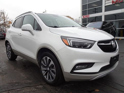 Used 2019 Buick Encore Essence image 2