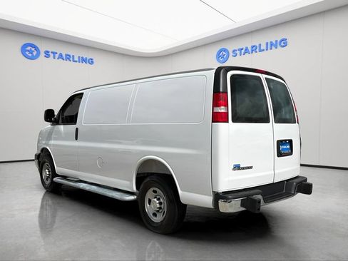 Used 2025 Chevrolet Express 2500 w/ Driver Convenience Package RWD image 6