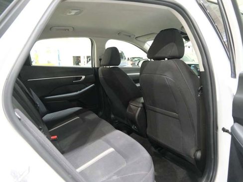 Used 2025 Hyundai Sonata SEL FWD image 22